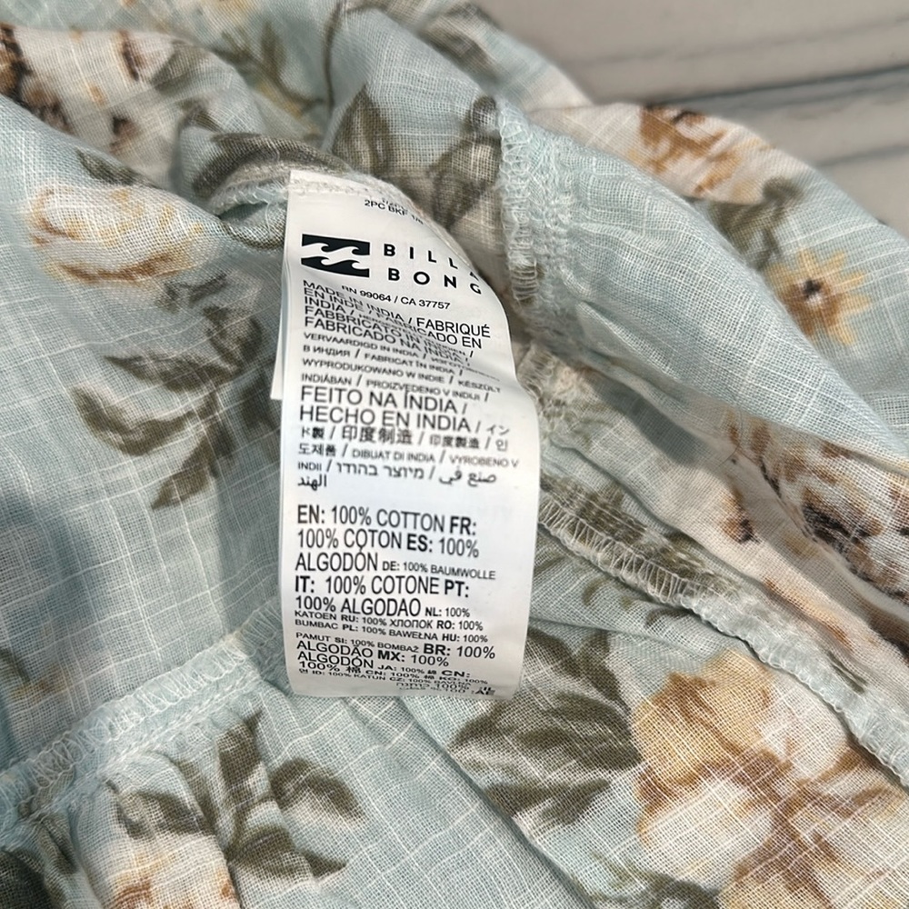 Wrap dress perfect for Spring and summer - Picture 7 of 8